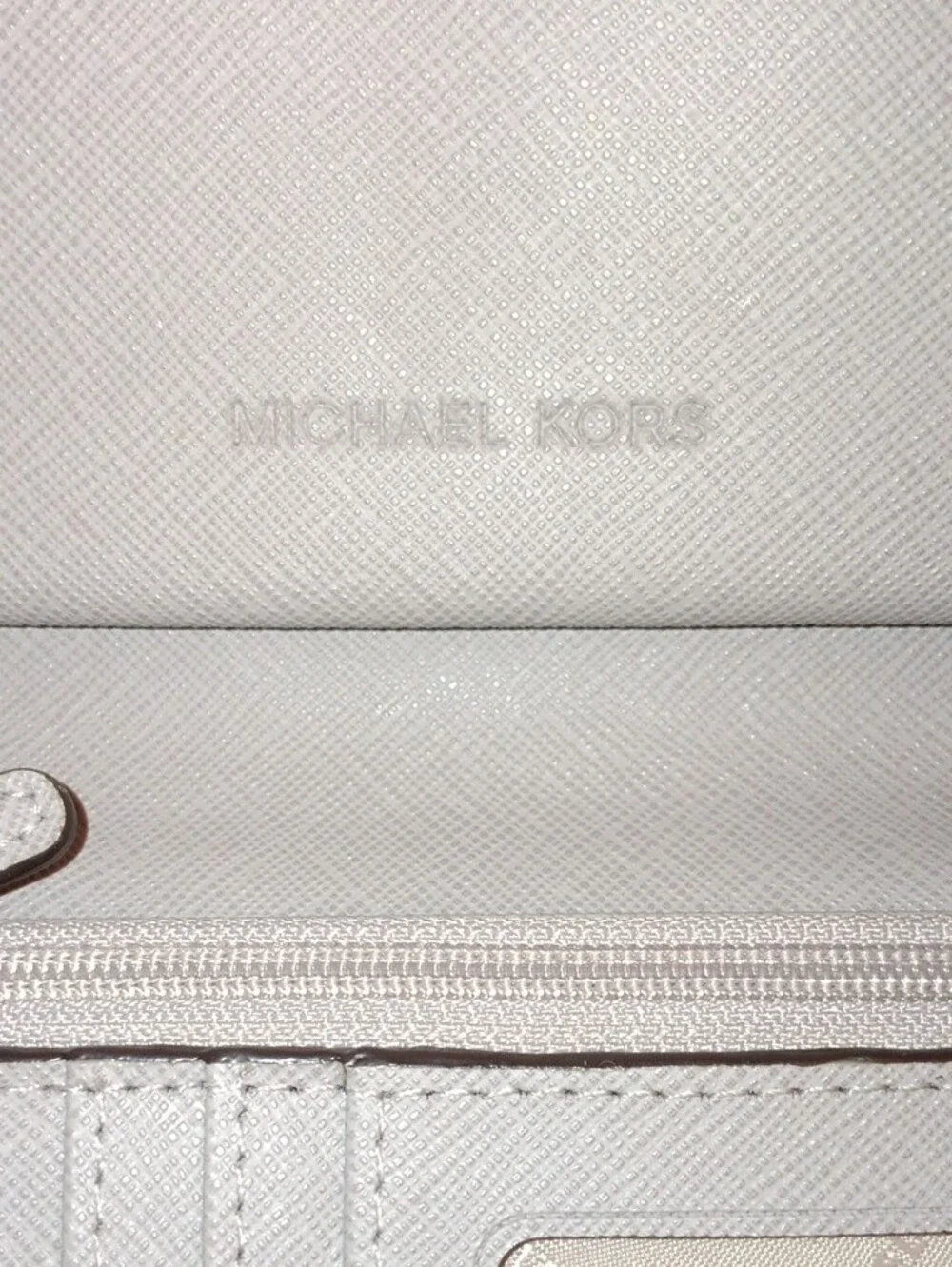 Michael Kors Signature Zip Wallet in Cream/Light Beige
